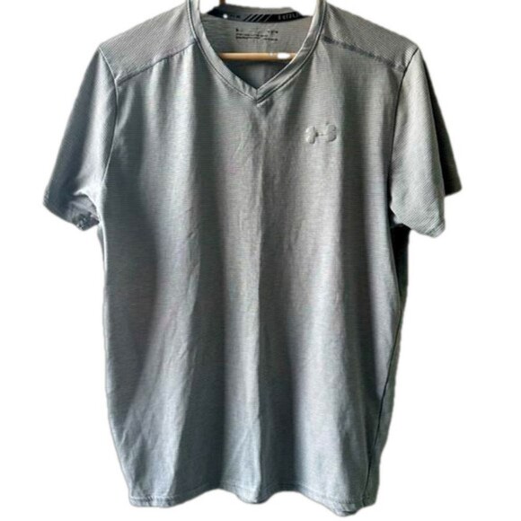 Under Armour gray Heatgear v-neck striped short sleeve t-shirt size medium - Picture 1 of 1